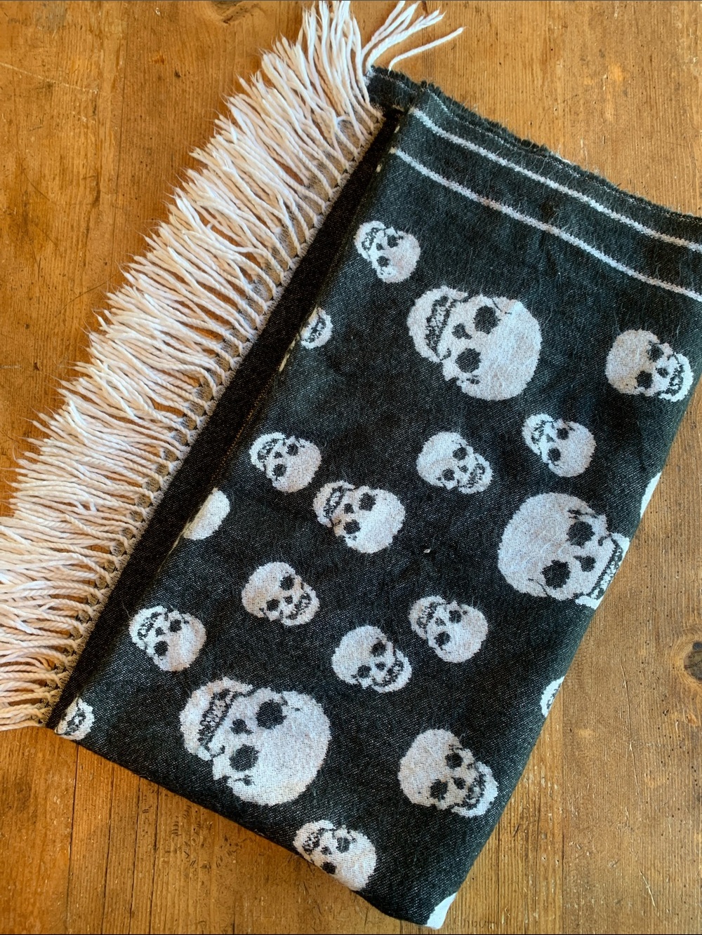 Magaschoni Skull Pattern Fringe Throw Blanket - Black & White Accent Throw
